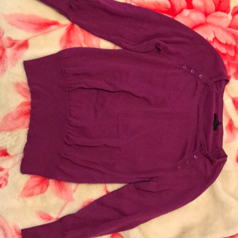 Long sleeve shirt.